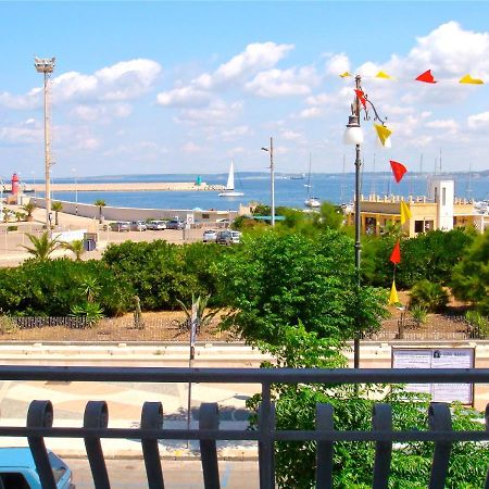 Beautiful Property In The Heart Of 加利波利 外观 照片